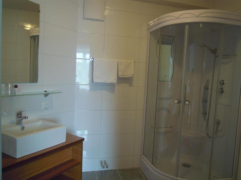 Hotel Schillerhof Vöcklabruck Zimmer foto